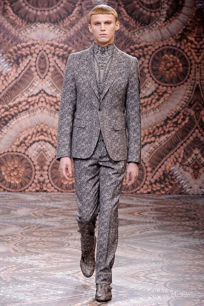 Look 2